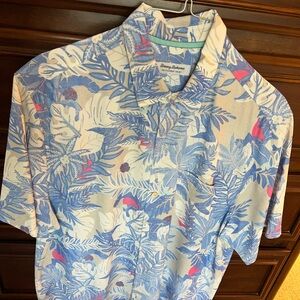 Short sleeve dress shirt